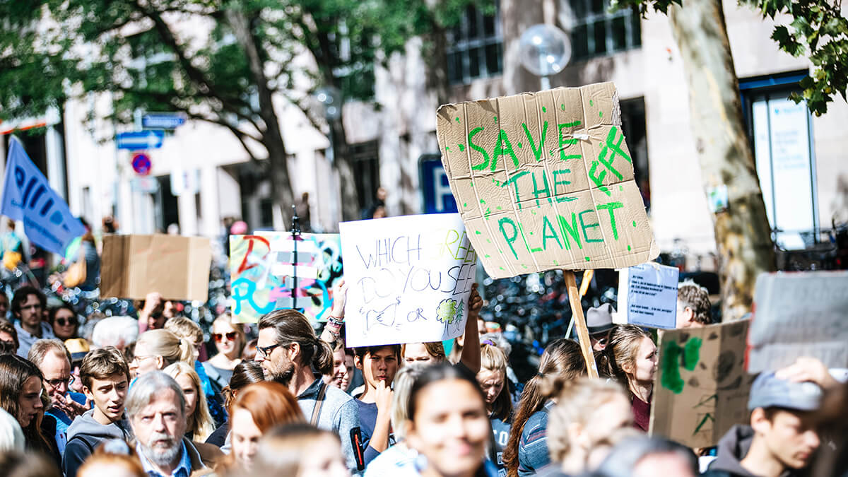 save-the-planet-march